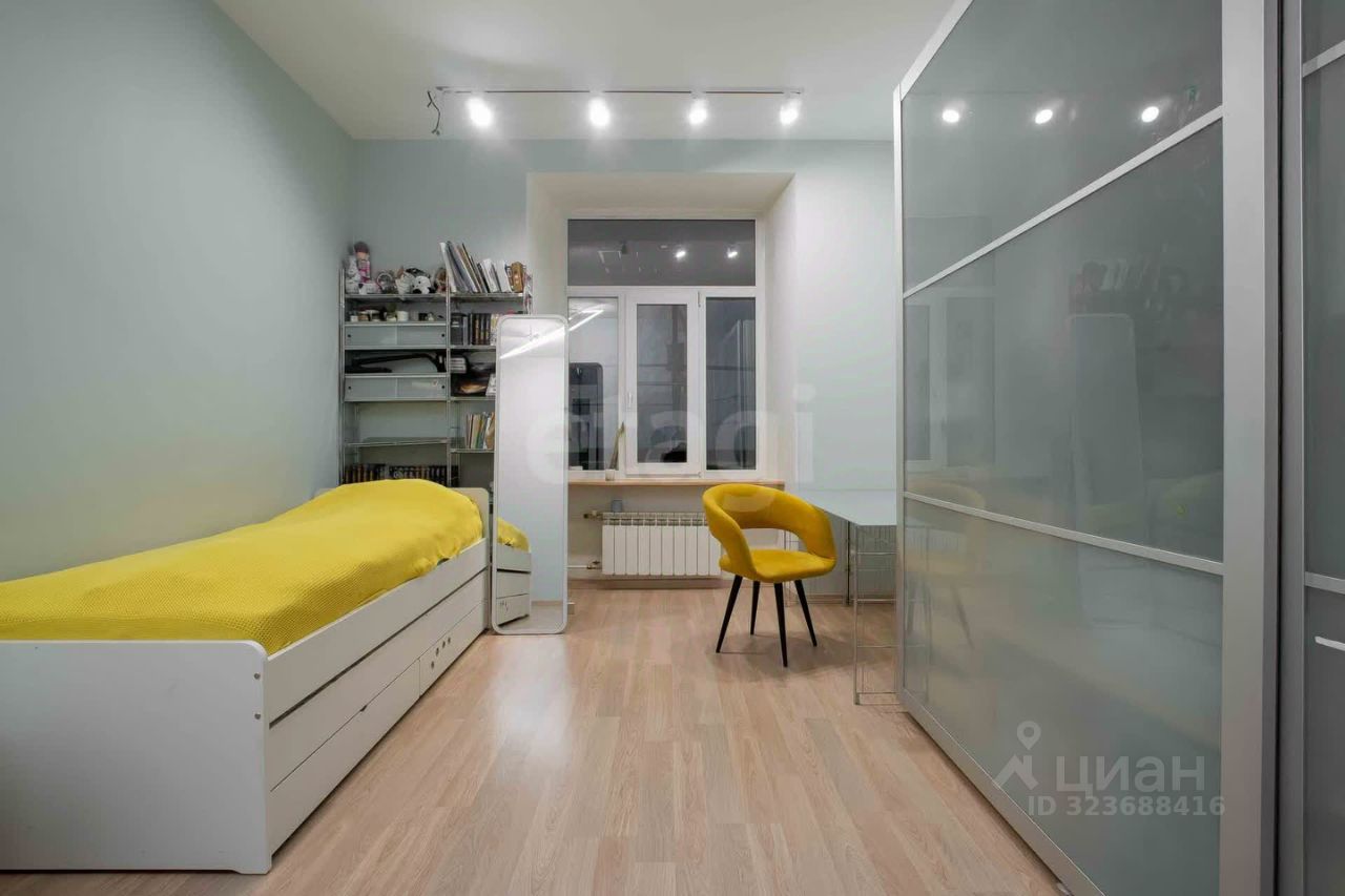 Продажа 3-комн квартиры на вторичном рынке Московский проспект, 79