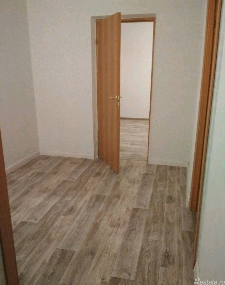 Продажа 2-комн квартиры на вторичном рынке Моравский пер.,  д. 3,  к. 3