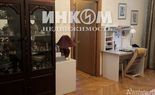 Продажа 3-комн квартиры на вторичном рынке Новогиреевская улица,  д. 18/31