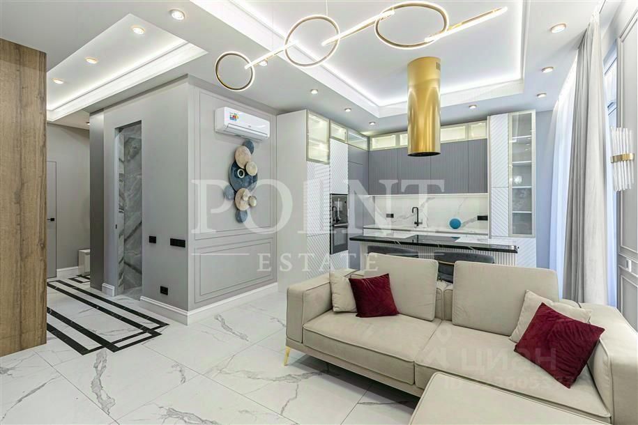 Продажа 3-комн квартиры на вторичном рынке Мантулинская улица, 9к5