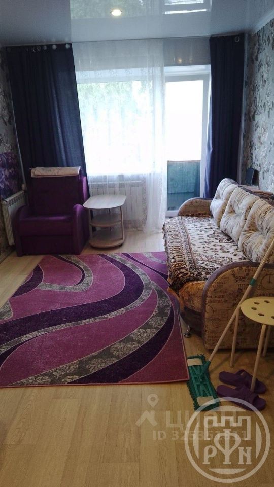 Продажа комнаты Ломоносов, улица Победы, 11
