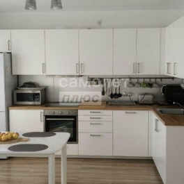 Продажа 4-комн квартиры на вторичном рынке Нововатутинская 3-я ул,  д. 2