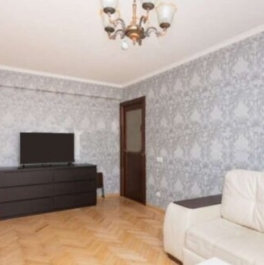 Продажа 2-комн квартиры на вторичном рынке улица Гришина,  д. 14