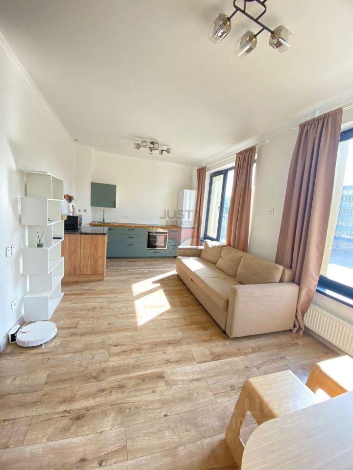 Продажа 2-комн квартиры на вторичном рынке Беломорская улица, 23