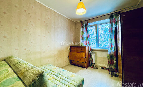 Продажа 2-комн квартиры на вторичном рынке Серпухов, улица Космонавтов,  д. 19Б