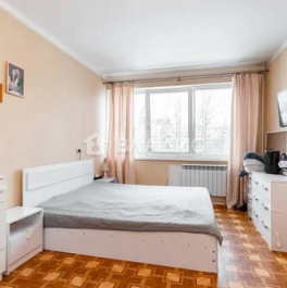 Продажа 3-комн квартиры на вторичном рынке улица Добровольцев,  д. 18