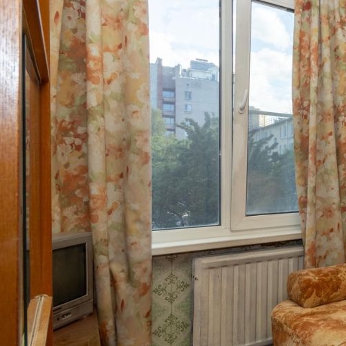 4-комн квартира проспект Стачек, 216