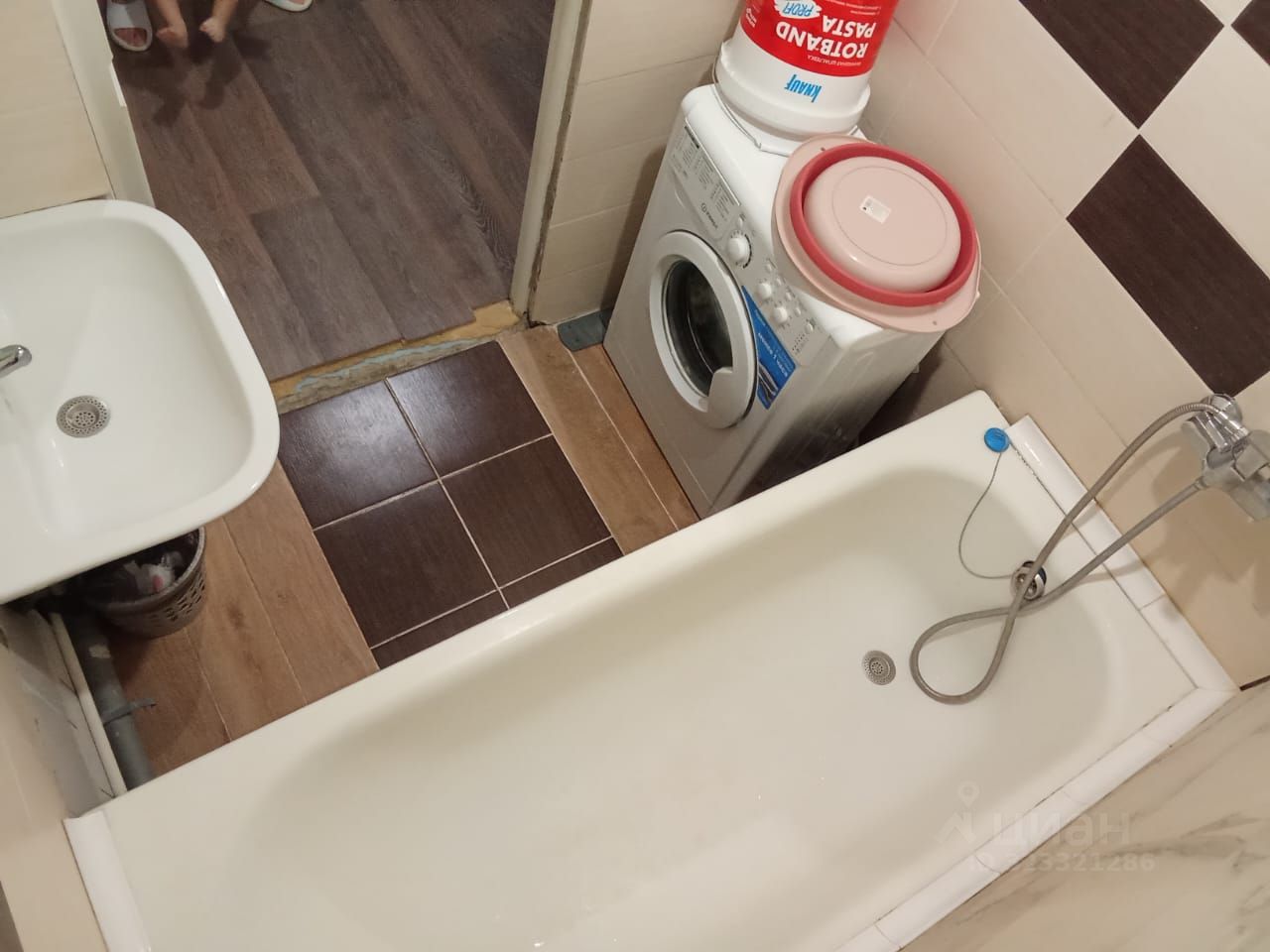 Продажа 2-комн квартиры на вторичном рынке Химки, улица Германа Титова, 3к1