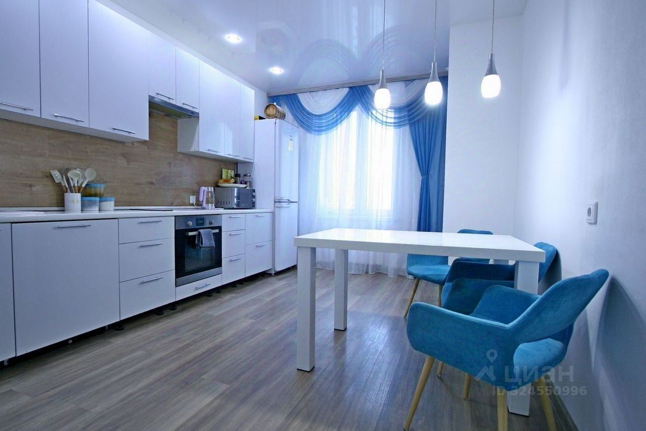 Продажа 3-комн квартиры на вторичном рынке Комендантский проспект, 53к4