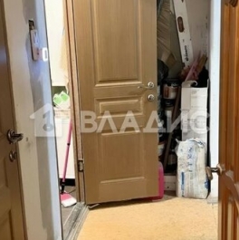 Продажа 2-комн квартиры на вторичном рынке ул Адмирала Лазарева,  д. 27