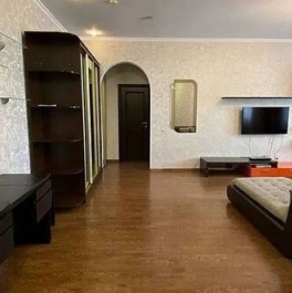 Аренда 2-комн квартиры на вторичном рынке улица Столетова,  д. 7