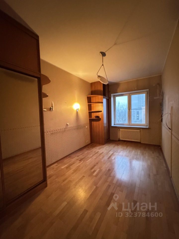 Продажа 3-комн квартиры на вторичном рынке Дружинниковская улица, 11/2