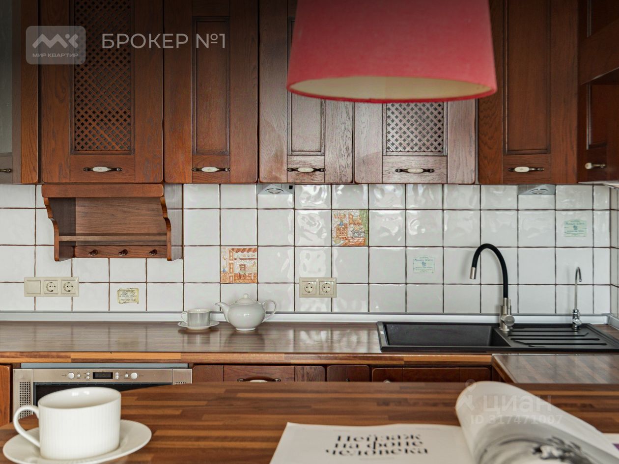 Продажа 2-комн квартиры на вторичном рынке Новолитовская улица, 4