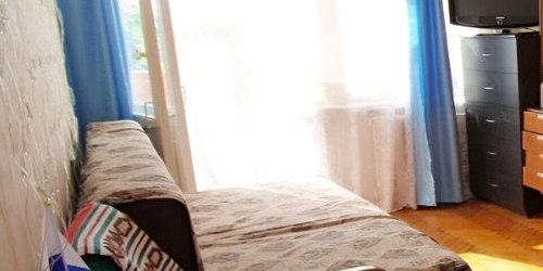 2-комн квартира улица Чекистов, 38