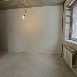 Продажа 3-комн квартиры на вторичном рынке Кремиченка, улица Горького,  д. 10