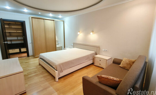 Продажа 1-комн квартиры на вторичном рынке Космонавтов пр-кт,  д. 63 к1