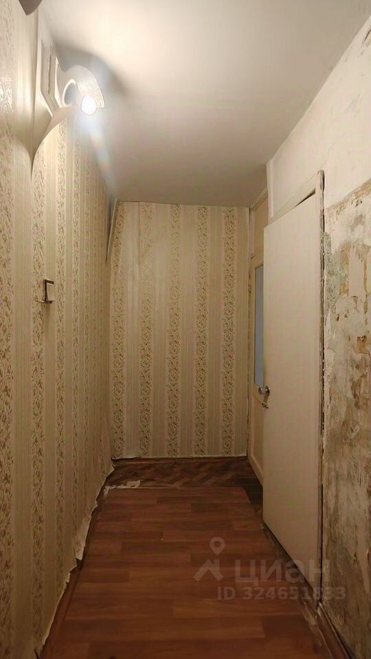 Продажа 2-комн квартиры на вторичном рынке Серпухов, Осенняя улица, 35