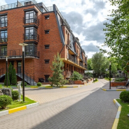 Продажа 4-комн квартиры на вторичном рынке Лётная улица,  д. 99 с1