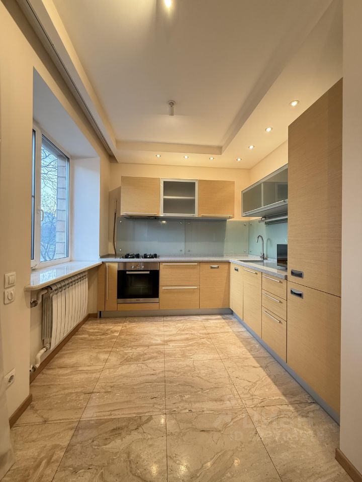 Продажа 3-комн квартиры на вторичном рынке Троилинский переулок, 4/7