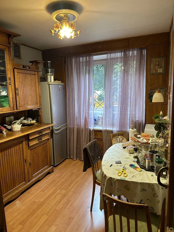 Продажа 3-комн квартиры на вторичном рынке ул. Маршала Чуйкова,  д. 8