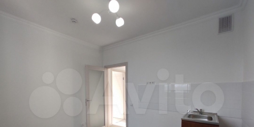 3-комн квартира ул Ереванская,  д. 8