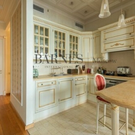 Аренда 5-комн квартиры на вторичном рынке Вспольный переулок,  д. 17