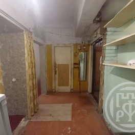 Продажа 2-комн квартиры на вторичном рынке Кировск г., Победы ул. ,  д. 7