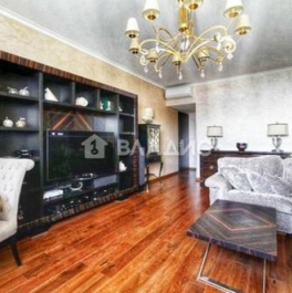 Продажа 5-комн квартиры на вторичном рынке Молодогвардейская улица,  д. 15