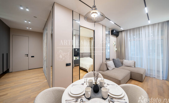 Продажа 2-комн квартиры на вторичном рынке улица Крузенштерна,  д. 10 к1