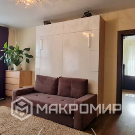 Продажа 2-комн квартиры на вторичном рынке Жерновская 6-я ул,  д. 7