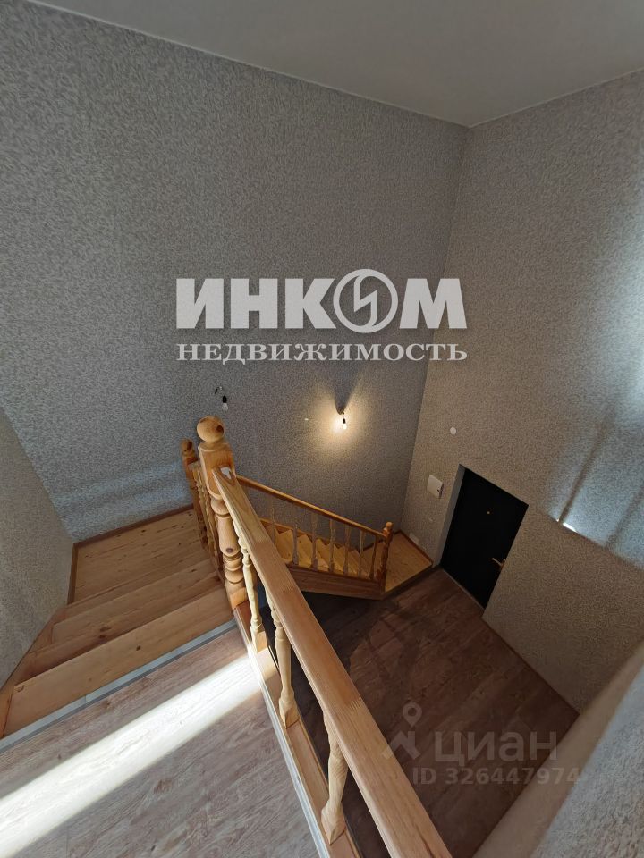 Продажа 4-комн квартиры на вторичном рынке Тучково пгт, улица Комсомольская, 14с3