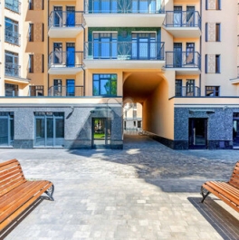 Продажа 2-комн квартиры на вторичном рынке 10-11-я линии В.О.,  д. 56