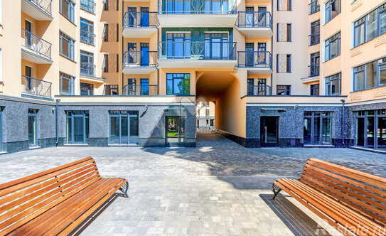 Продажа 2-комн квартиры на вторичном рынке 10-11-я линии В.О.,  д. 56