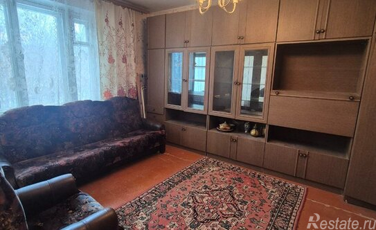 Продажа 1-комн квартиры на вторичном рынке Белоозерский пгт, 50 лет Октября ул,  д. 17