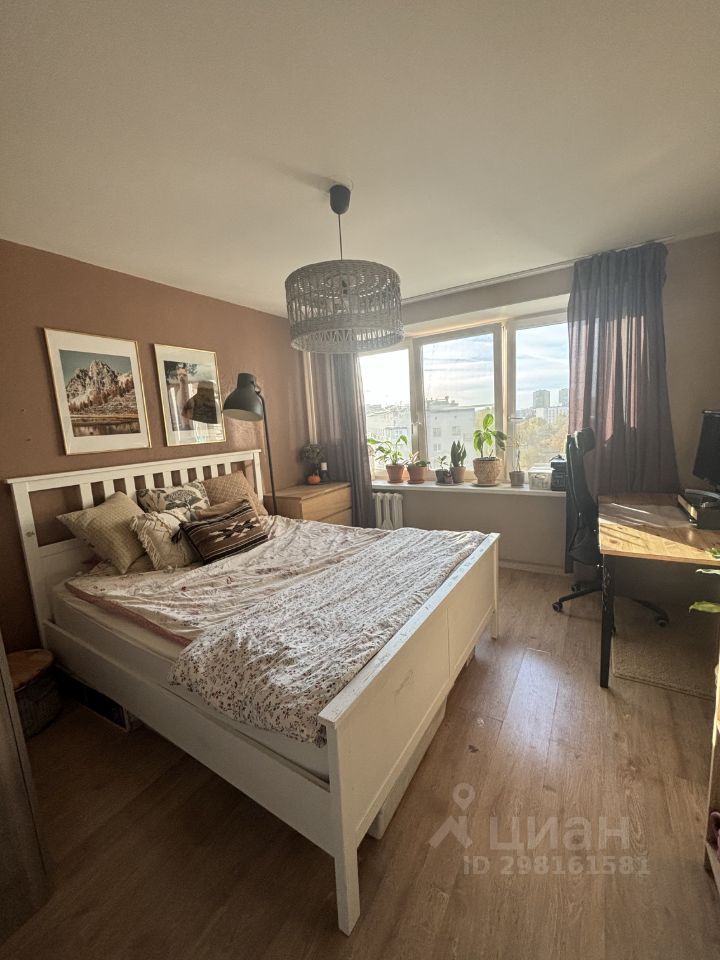 Продажа 2-комн квартиры на вторичном рынке проспект Ветеранов, 23