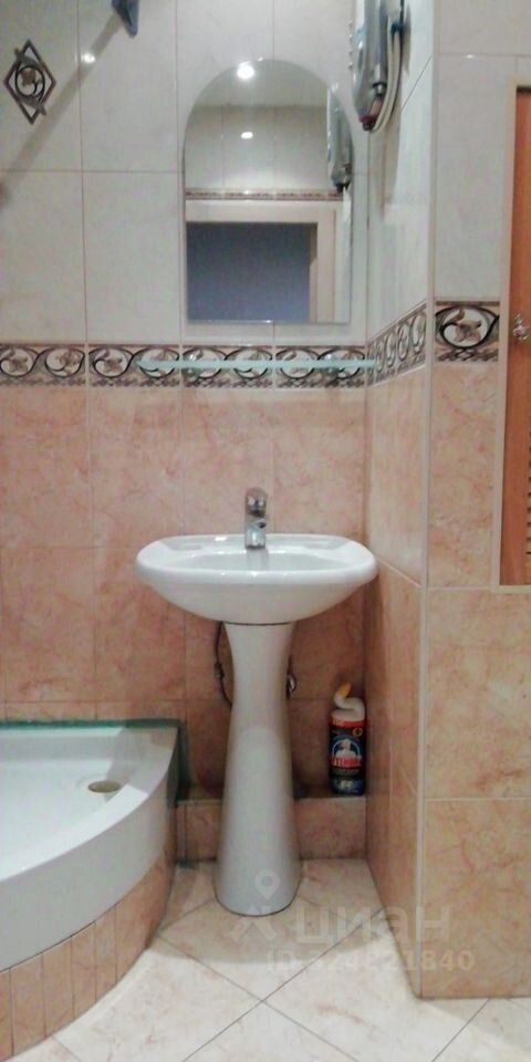 Продажа 1-комн квартиры на вторичном рынке Лобня, Аэропортовская улица, 7