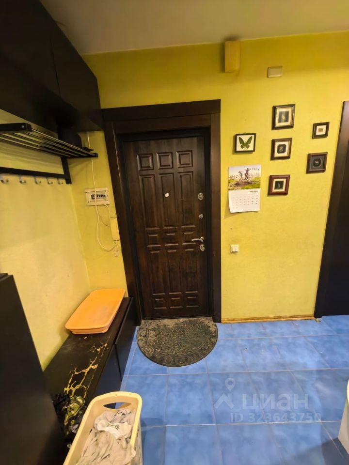 Продажа 3-комн квартиры на вторичном рынке Нахимовский проспект, 33/2