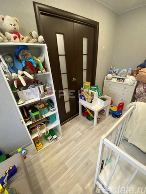 Продажа 2-комн квартиры на вторичном рынке Металлострой, Центральная ул,  д. 18