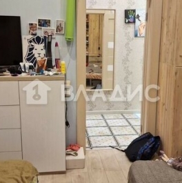 Продажа 2-комн квартиры на вторичном рынке улица Стахановцев,  д. 10 к3
