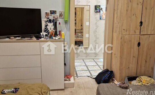 Продажа 2-комн квартиры на вторичном рынке улица Стахановцев,  д. 10 к3