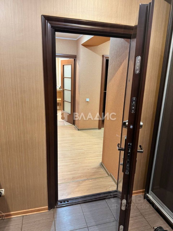 Продажа 3-комн квартиры на вторичном рынке Гатчина, проспект 25 Октября, 69к1