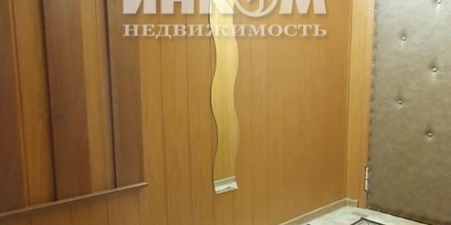 1-комн квартира улица Алексея Свиридова,  д. 3