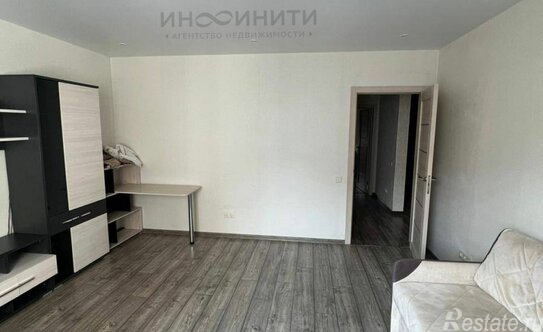 Продажа 3-комн квартиры на вторичном рынке Кучино, улица Соловьёва,  д. 4