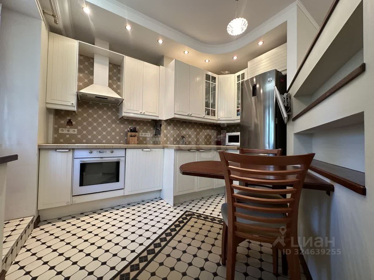 Продажа 3-комн квартиры на вторичном рынке 3-й Озерковский переулок, 1к1