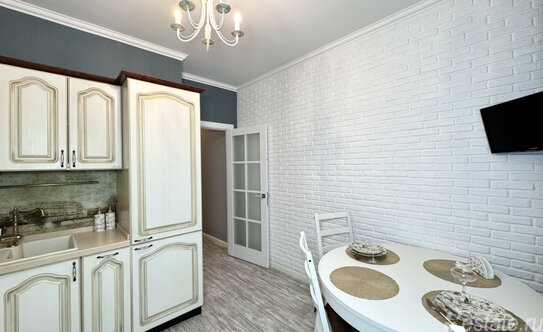 Продажа 2-комн квартиры на вторичном рынке улица Адмирала Трибуца