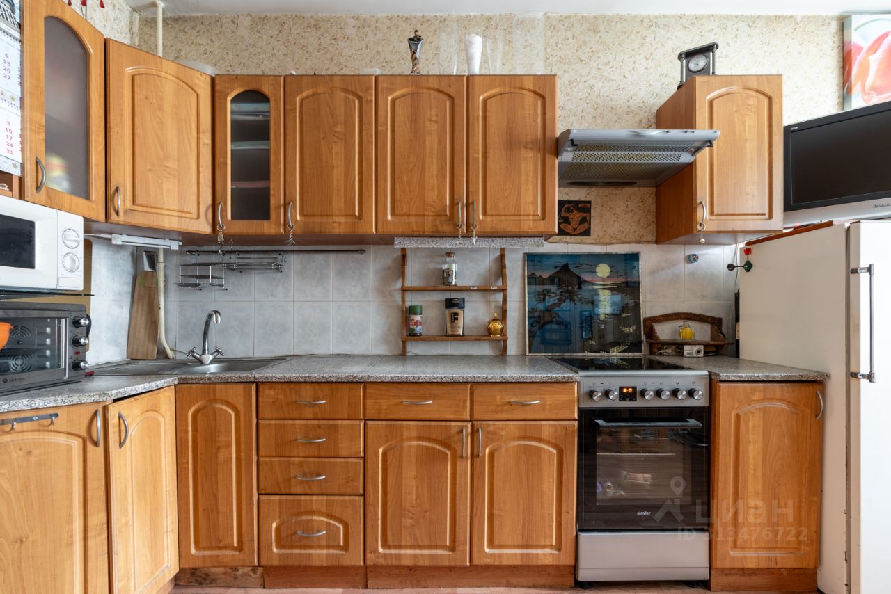 Продажа 2-комн квартиры на вторичном рынке улица Усиевича, 27К2