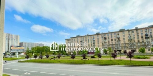 2-комн квартира улица Типанова,  д. 19