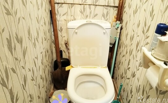 Продажа 2-комн квартиры на вторичном рынке Серпухов, ул Центральная,  д. 181