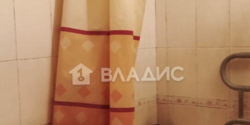 3-комн квартира бульвар Адмирала Ушакова,  д. 8