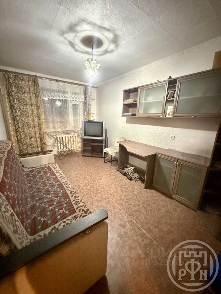 Продажа 3-комн квартиры на вторичном рынке пос. Романовка, 17